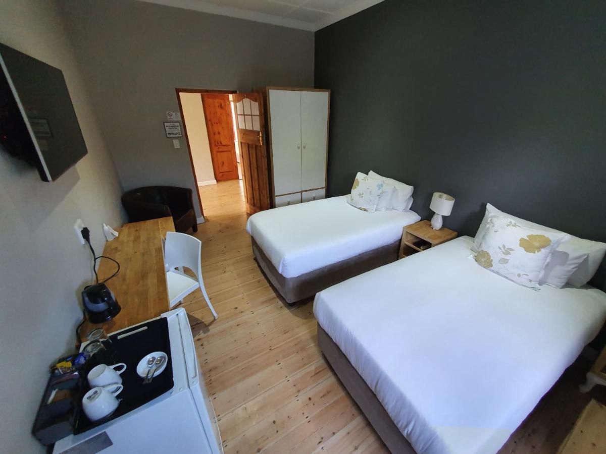 Two Fat Owls Guesthouse George Ngoại thất bức ảnh